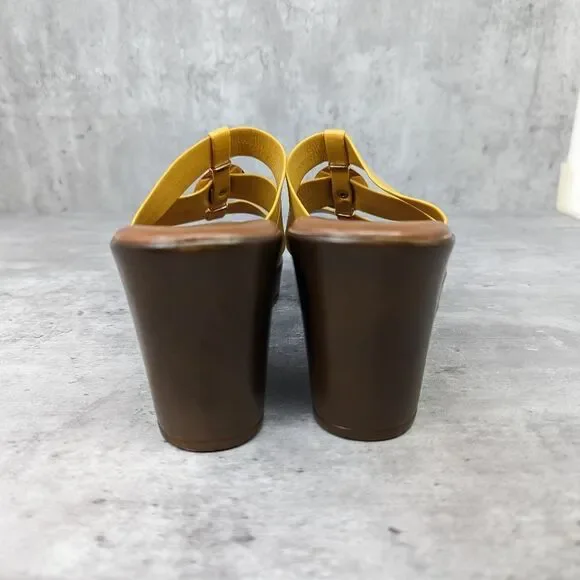 Italian Shoemaker Yellow Sparkling Wedge Heeled Sandals Size 7.5 Made in Italy - Picture 5 of 7